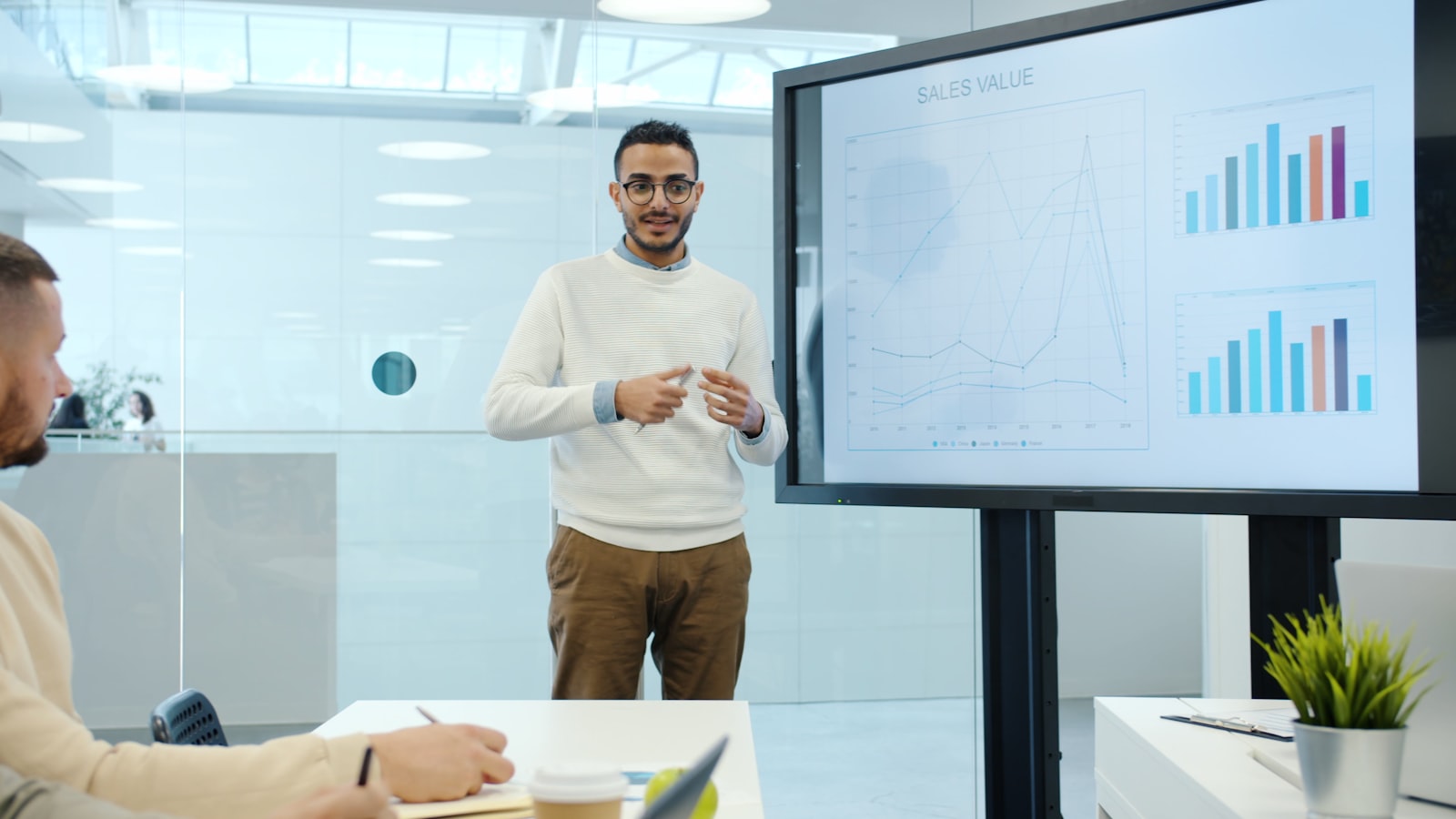 Lead Scoring: How It Works and How to Build a Model